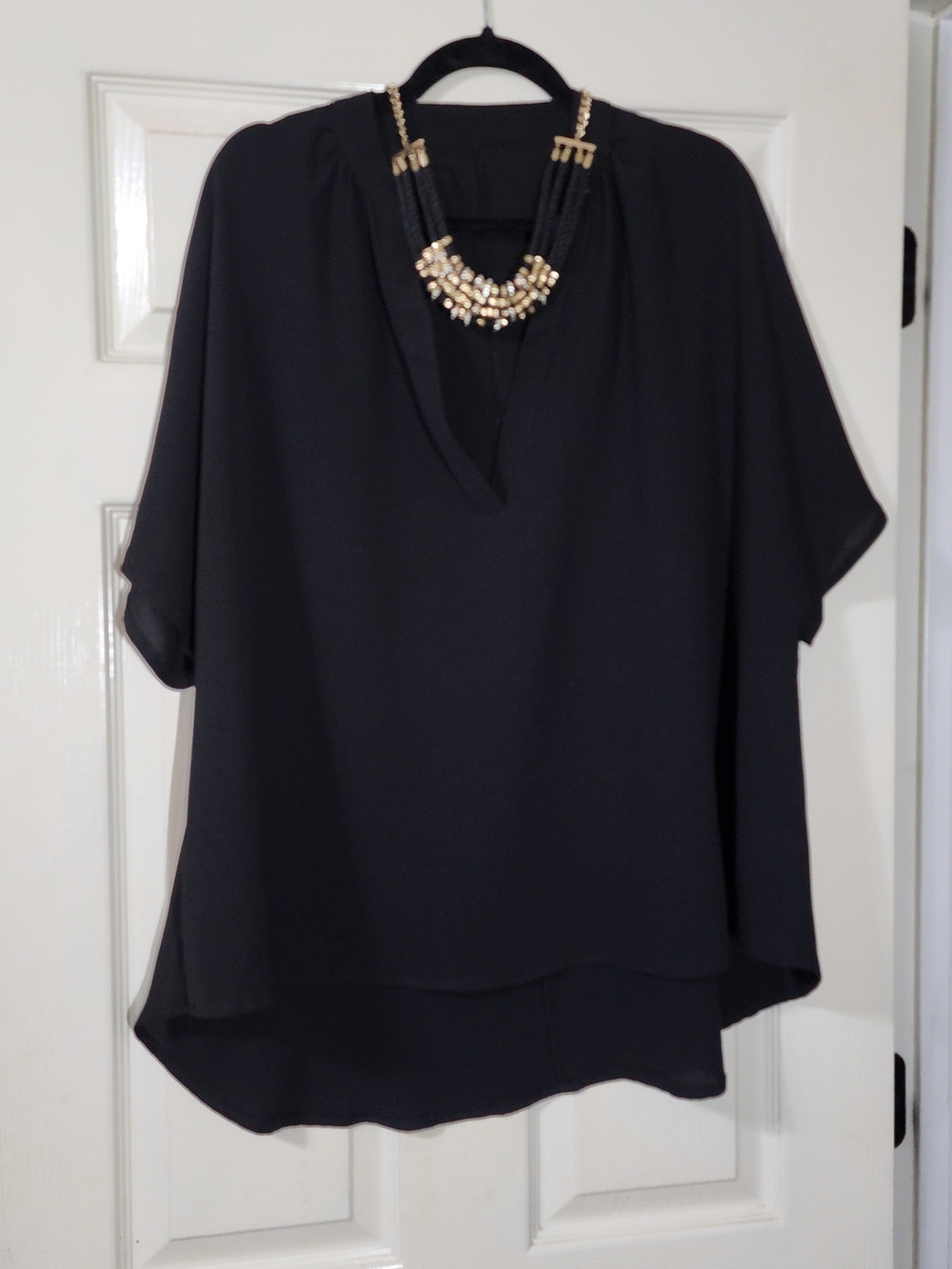 Black V-Neck FREE NECKLACE!